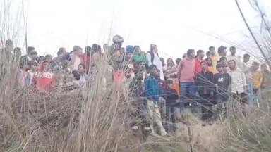 समस्तीपुर: नगर थाना क्षेत्र के बहादुरपुर मोहल्ला वार्ड 21 में बूढ़ी गंडक नदी के पास एक महिला का शव मिला