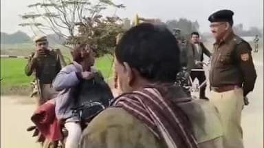 भिनगा: इंडो-नेपाल बॉर्डर पर SSB संग सिरसिया व मल्हीपुर पुलिस ने की पेट्रोलिंग, 160 वाहनों का चालान, एक वाहन हुआ सीज