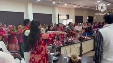 आगर: जिला पंचायत सभागार में कलेक्टर प्रीति यादव ने महिलाओं को बाल विवाह रोकथाम की शपथ दिलाई