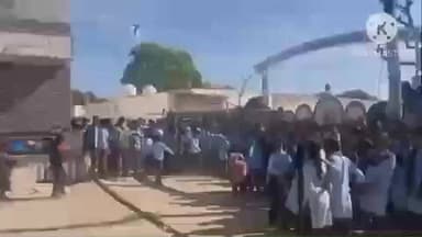 डेगाना: राजकीय विद्यालय आंतरोली कलां में व्याख्याता के तबादले को लेकर तालाबंदी, जमकर किया विरोध प्रदर्शन और क्लास का बहिष्कार