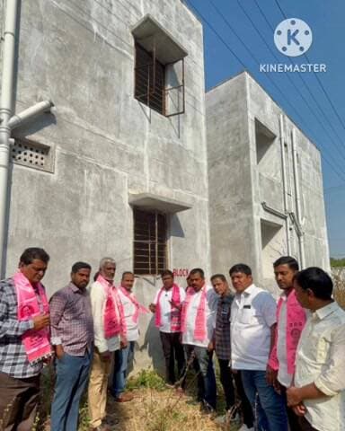 ఆర్మూర్: ఆర్మూర్ పట్టణంలో నిర్మించిన డబుల్ బెడ్ రూమ్ ఇండ్లను పరిశీలించిన మాజీ ఎమ్మెల్యే, BRS జిల్లా అధ్యక్షులు జీవన్ రెడ్డి