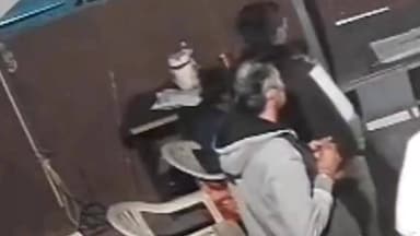 વટવા: ઘૂમામા દારૂડિયાઓએ સિક્યુરિટી ગાર્ડ સાથ કરી બબાલ, વીડિયો આવ્યો સામે