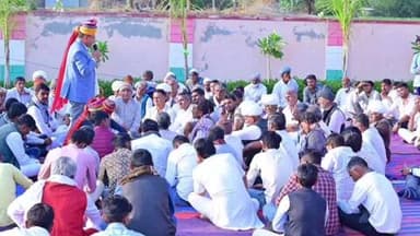 चौहटन: मनरेगा योजना को कमजोर किए जाने के खिलाफ मनरेगा बचाओ संग्राम के तहत कांग्रेस ने ग्रामीणों से किया सीधा संवाद कार्यक्रम