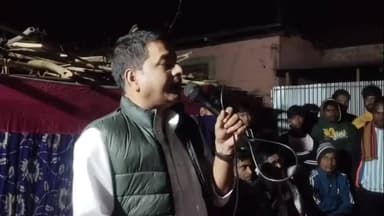 বালিজানা: গোৱালপাৰা চহৰৰ নিকটবৰ্তী হাছিলা বিল ল'ক ডাউন বজাৰত অসম গণ পৰিষদৰ আব্দুৰ ৰহিম জিব্ৰানৰ নিৰ্বাচনী প্ৰচাৰ সভা অনুষ্ঠিত হয়