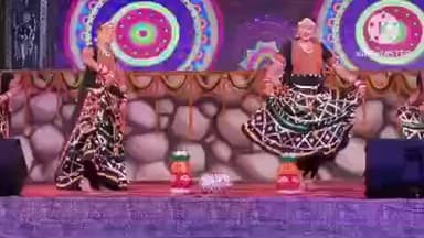 ଧର୍ମଗଡ: ଧର୍ମଗଡ କଳାହାଣ୍ଡି ଉତ୍ସବ ଘୁମୁରା ଦ୍ଵିତୀୟ ସନ୍ଧ୍ୟା ରେ ବଳିୟୁଡ଼ ଓ ଅଳିୟୁଡ଼ କଳାକାର