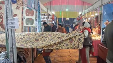 राष्ट्रीय आर्ट एंड क्राफ्ट कॉटन सिल्क एक्सपो 2025 में उमड़ी भीड़ | पारंपरिक साड़ियों और हैंडलूम का शानदार संगम।
#Tirhut...