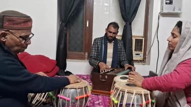 नईया पार करो गिरधारी......
आदरणीय गुरू जी के साथ रियाज करते हुए......
आप का भाई शैलेन्द्र कुमार पाण्डेय संत कबीर नगर