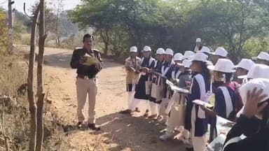 बड़वाह: बलवाड़ा वन परिक्षेत्र में ईको अनुभूति कैंप का आयोजन, 120 स्कूली बच्चे और शिक्षक हुए शामिल