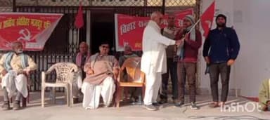 छौड़ाही: छौड़ाही में किसान-मजदूरों का संयुक्त प्रदर्शन, सरकार की नीतियों पर साधा निशाना