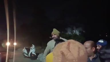 ਪਠਾਨਕੋਟ: ਸੁਜਾਨਪੁਰ ਵਿੱਚ ਇੱਕ ਵਿਅਕਤੀ ਦੇ ਉੱਪਰ ਤੇਜ਼ਦਾਰ ਹਥਿਆਰਾਂ ਦੇ ਨਾਲ ਕੀਤਾ ਗਿਆ ਹਮਲਾ, ਮੁਹੱਲਾ ਵਾਸੀਆਂ ਨੇ ਦਿੱਤੀ ਜਾਣਕਾਰੀ