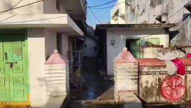 నిర్మల్: జిల్లా కేంద్రంలోని భాగ్యనగర్ కాలనీలో గత వారం రోజుల క్రితం అదృశ్యమైన అశ్విన్ అనే మూడేళ్ల బాలుడి మృతదేహం కందకంలో లభ్యం