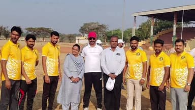 ಹರಪನಹಳ್ಳಿ: ಪಟ್ಟಣದ ತಾಲೂಕು ಕ್ರೀಡಾಂಗಣದ ಆವರಣದಲ್ಲಿ ತಾಲೂಕು ಸರ್ಕಾರಿ ನೌಕರರ ಕ್ರೀಡಾಕೂಟ,ಶಾಸಕಿ ಲತಾ ಮಲ್ಲಿಕಾರ್ಜುನ್ ರಿಂದ ಚಾಲನೆ