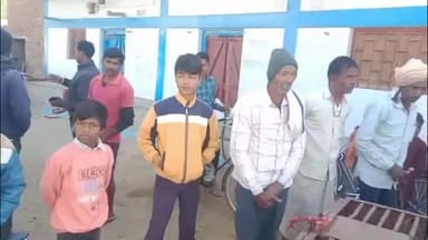 बरही: बनगवां में वन विभाग ने एक दर्जन उत्पाती बंदरों को पकड़ा, सुरक्षित स्थान पर छोड़ा