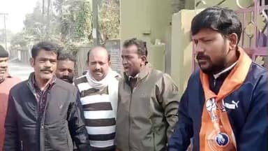 হবিবপুর: প্রধানমন্ত্রীর পরিবর্তন সংকল্প যাত্রা সভায় যোগ দিতে মালদার পথে হবিবপুর বিজেপি কর্মীরা