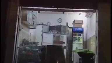 रोहतक: रोहतक सिविल अस्पताल के पास अज्ञात ने तोड़े दुकान के शीशे, मौके पर पहुंची पुलिस