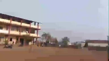 भुदरगड: अंबप येथे गावात गव्याचा धुमाकूळ, शाळेच्या आवारात घुसल्याने विद्यार्थी, शिक्षक आणि नागरिकांची मोठी धावपळ