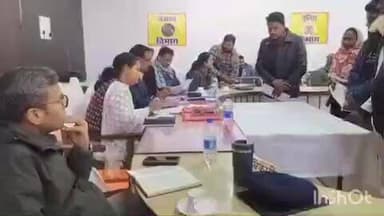 उतरौला: अपर जिलाधिकारी ने उतरौला में आयोजित तहसील दिवस में लोगों की समस्याएं सुनीं