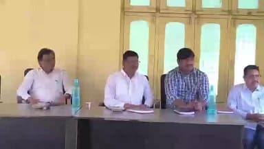 సిరిసిల్ల: ముస్తాబాద్ మండల పరిషత్ కార్యాలయంలో నూతన సర్పంచ్ లు అధికారులకు పరిచయ కార్యక్రమం