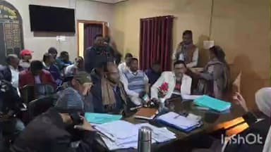 भवनाथपुर: भवनाथपुर प्रखंड कार्यालय में आयोजित हुई समीक्षा बैठक