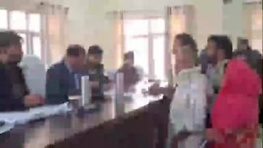 जसवंतनगर: मॉडल तहसील सभागार में आयोजित संपूर्ण समाधान दिवस में 12 शिकायतें हुईं दर्ज, एक का भी मौके पर निस्तारण नहीं हो सका