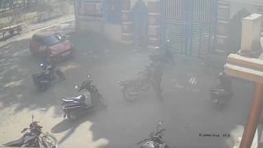 सुठालिया: बड़े बाग महादेव मंदिर से विक्रम की बाइक चोरी, सीसीटीवी में कैद