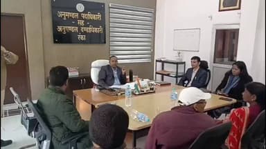 रंका: 26 जनवरी को लेकर रंका अनुमंडल कार्यालय में तैयारी बैठक, एसडीओ रुद्र प्रताप की अध्यक्षता में झंडोत्तोलन का समय निर्धारित