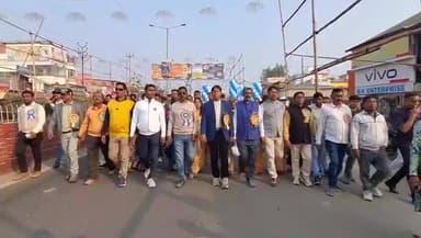 গঙ্গারামপুর: বর্ণাঢ্য শোভাযাত্রার মধ্য দিয়ে গঙ্গারামপুর পুর উৎসবের জাঁকজমকপূর্ণ সূচনা