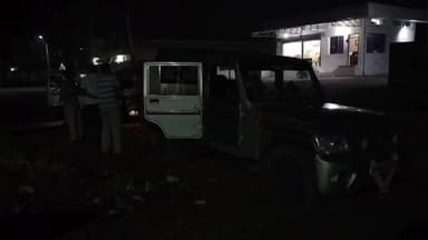 சின்ன சேலம்: சின்னசேலத்தில் இரவு நேரத்தில் திருட்டு சம்பவத்தில் ஈடுபட முயன்ற வடமாநிலத்தைச் சேர்ந்த மூவரை பிடித்து அவள் நிலையத்தில் ஒப்படைத்த பொதுமக்கள்