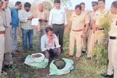 వికారాబాద్: పసుపు కంది సాగులో గంజాయి మొక్కలను పెంచిన ఓ రైతు, కొడుకుంటా గ్రామంలో సంఘటన