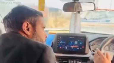 वकीलों ने भारत में हर ज्यादती के ख़िलाफ़ आवाज़ उठाई है और इस बार अधिवक्ताओं के आंदोलन लगता
#barabanki #advocate