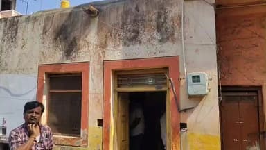 ಅಥಣಿ: ಪಟ್ಟಣದಲ್ಲಿ ಬೀದಿ ನಾಯಿ ಅಟ್ಟಿಸಿಕೊಂಡು ಬಂದಿದ್ದರಿಂದ ಬೈಕ್ ಅಪಘಾತ, ಸವಾರ ಸಾವು