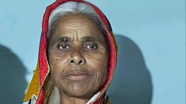 ಯಲಬರ್ಗ: ತಾಳಕೇರಿ ಗ್ರಾಮದ ಸೂಲಗಿತ್ತಿ ಕಾಸಿಂಬಿ ಮುಲ್ಲಾರ ಇಂದು ಹೃದಯಘಾತದಿಂದ ಮೃತಳಾಗಿದ್ದಾಳೆ