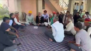 करौली: 1 फरवरी को खेरली में प्रस्तावित क्षत्रिय महासमागम कार्यक्रम को लेकर राजपुर सहित कई गांवों में आयोजित की गई बैठक