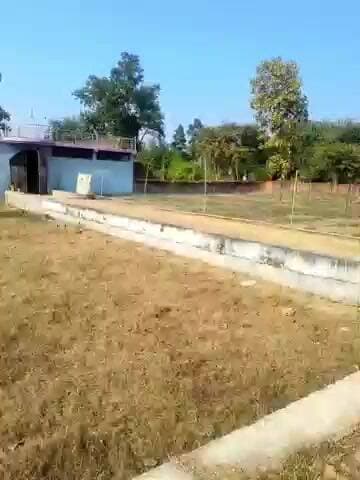 दाड़ी: पंचायत में होने वाले कार्यों का स्थल निरीक्षण करने पहुंचे मुखिया देवकी महतो