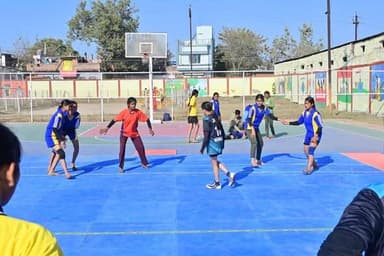 जिला स्तरीय खेलों एमपी यूथ गेम्स 2025 खेल प्रतियोगिताओं का शुभारंभ
-
खेल एवं युवा कल्याण विभाग द्वारा मध्यप्रदेश में खेल...