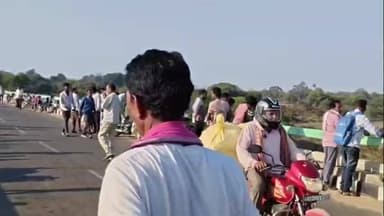 ବଲାଙ୍ଗୀର: ନଟରାଜ ଥନାପତି ହତ୍ୟା ଘଟଣା ତେଲ ନଦୀ ବ୍ରିଜ ପ୍ରବଳ ଭିଡ଼ରେ ଅଟକିଲା ସିନ୍ ରିକ୍ରିଏସନ୍ ଫେରିଲା ପୋଲିସ