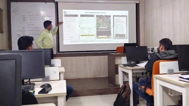 अशोक नगर: कलेक्ट्रेट ई-दक्ष केंद्र में “अमृत रेखा” वेब पोर्टल और एप पर जिलास्तरीय प्रशिक्षण आयोजित