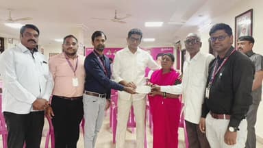 మెట్పల్లి: గాయత్రి నిర్భయ సేవింగ్స్” పథకం ద్వారా రూ లక్ష రూపాయలు ఇన్సూరెన్స్ చెక్కును అందించిన ఎమ్మెల్యే డాక్టర్ సంజయ్