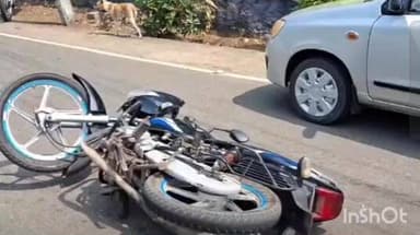 കുന്നത്തൂർ: പതാരത്ത് ബൈക്കും ഓട്ടോറിക്ഷയും കൂട്ടിയിടിച്ച് രണ്ടുപേർക്ക് പരിക്ക്