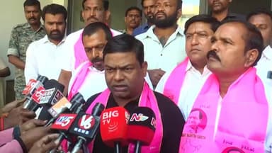 ఆర్మూర్: మున్సిపల్ ఎన్నికల జాబితాలో చనిపోయిన వారి పేర్లను ఓటరు జాబితాలో చేర్చారు: BRS జిల్లా అధ్యక్షులు,మాజీ MLA జీవన్ రెడ్డి