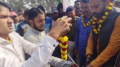 चनपटिया: गुरवलिया पंचायत में क्रिकेट टूर्नामेंट का भव्य शुभारंभ, विधायक अभिषेक रंजन ने किया उद्घाटन