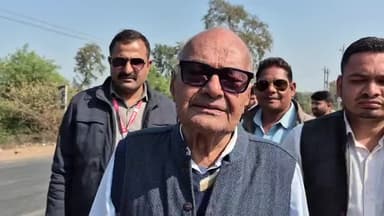 दमोह विधानसभा जयंत मलैया ने विश्वास दिलाया कि अतिशीघ्र नाले का निर्माण किया जायेगा.. अब देखना है इनका वादा कब पूरा होता है..? #damoh #दमोह