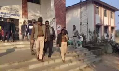 अमड़ापाड़ा: अमड़ापाड़ा अंचल के प्रधान लिपिक विमल बास्की गिरफ्तार, कार्यालय में हड़कंप