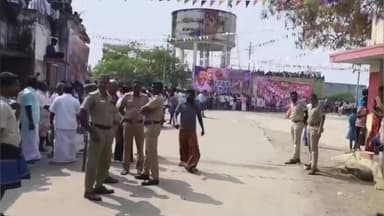 சின்ன சேலம்: நயினார்பாளையத்தில் காணும் பொங்கலை முன்னிட்டு நடைபெற்ற மஞ்சுவிரட்டு போட்டி