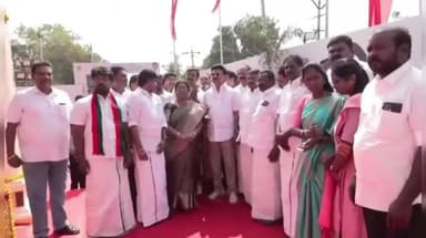 பரமக்குடி: சந்தைப்பேட்டை அருகில் தியாகி இமானுவேல் சேகரனார் மணி மண்டபம் தமிழக முதல்வர் திறந்து வைத்தார்