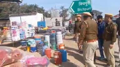 #नीमराना पुलिस की बड़ी कार्रवाई-
अंतरराष्ट्रीय ‘शटर-कटर’ गैंग का पर्दाफाश, 50 वारदातों का खुलासा।
नीमराना पुलिस ने अंतररा...