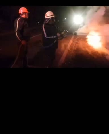 🚨ऋषिकेश में चलती कार में लगी आग, फायर यूनिट ने पाया काबू
ऋषिकेश के सात मोड़ के पास एक कार में अचानक आग लगने की सूचना मि...