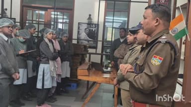 टिहरी: मुनि की रेती पुलिस ने माउंट वैली कंपनी गुलर में चलाया जन जागरुकता अभियान, नशे के दुष्प्रभाव, साइबर अपराध की दी जानकारी