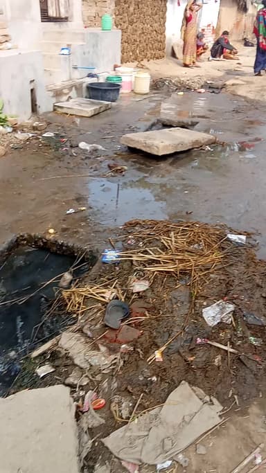 हेलो गाइस आप सब देख सकते हैं फिर बांका जिला लक्ष्मीपुर चिरैया बस्ती में कितना गंदा लाल है जहां कोई नहीं बावत 🙏#@