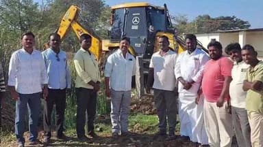 భిక్కనూర్: రామేశ్వర్ పల్లిలో పారిశుద్ధ్య పనులు, జేసీబీ సహాయంతో చెత్త చెదారం, మురుగు కాలవల శుభ్రత పనులు : సర్పంచ్ చేవూరి రాణి రాజు